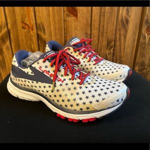 Brooks Launch USA theme sneakers
